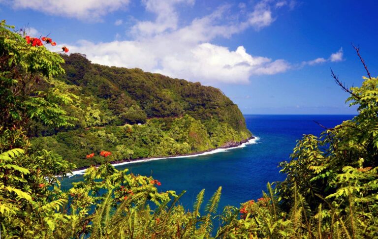 10 Places Like Maui for Your Next Relaxing Beach Vacation